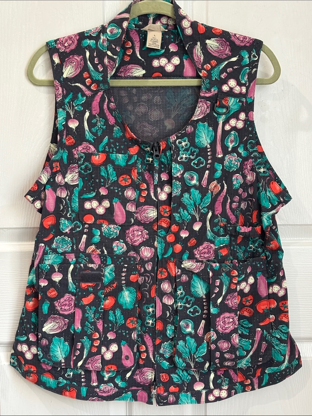 Duluth Trading Heirloom Gardening Vest Vegetable Print Sz Large Ripstop Full Zip